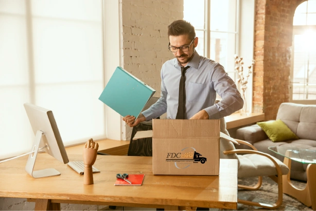 Mise en carton des affaires d’un bureau
